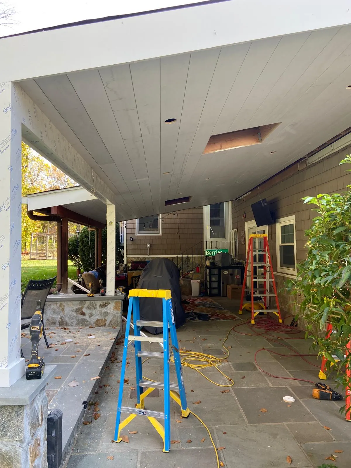 Interior and exterior trim carpentry by Mosquera Construction in Connecticut